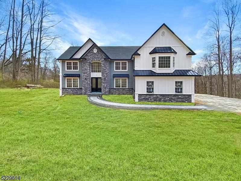 25 Lamerson Road, Chester Twp